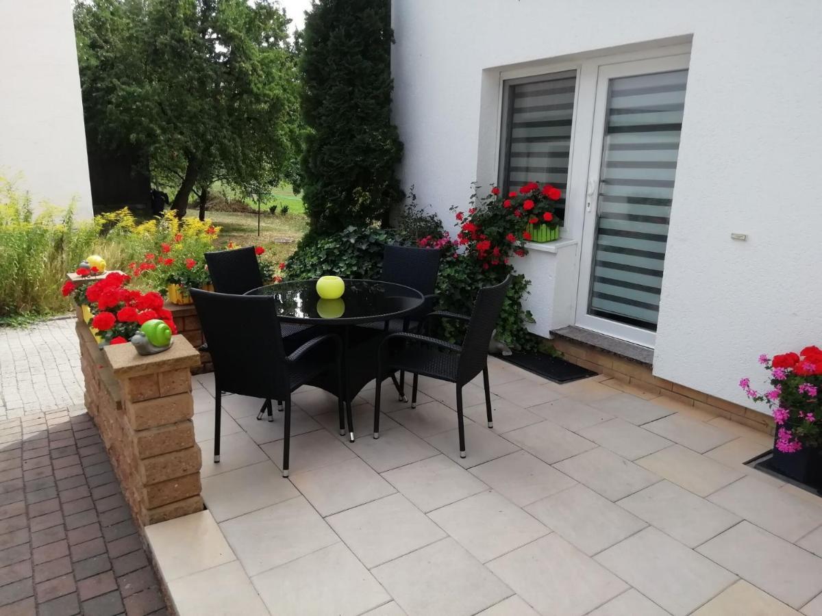 Modern Holiday Home Idyllic Setting With Terrace Medebach Extérieur photo